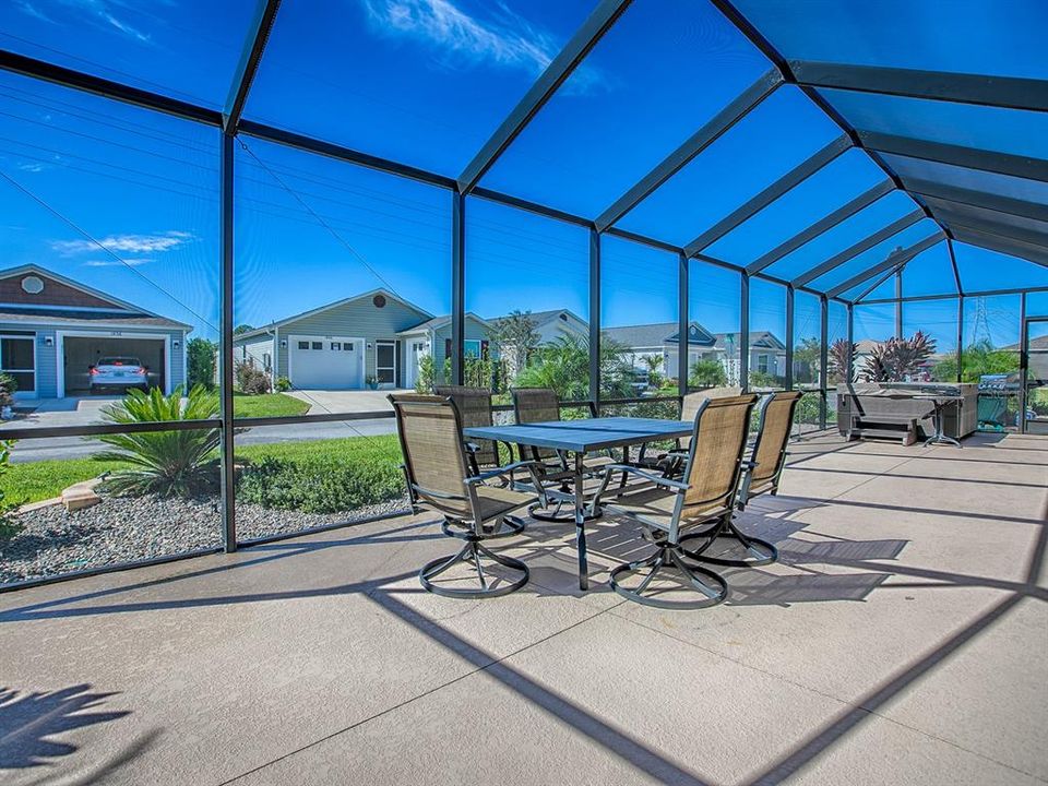 Active With Contract: $339,000 (2 beds, 2 baths, 1300 Square Feet)