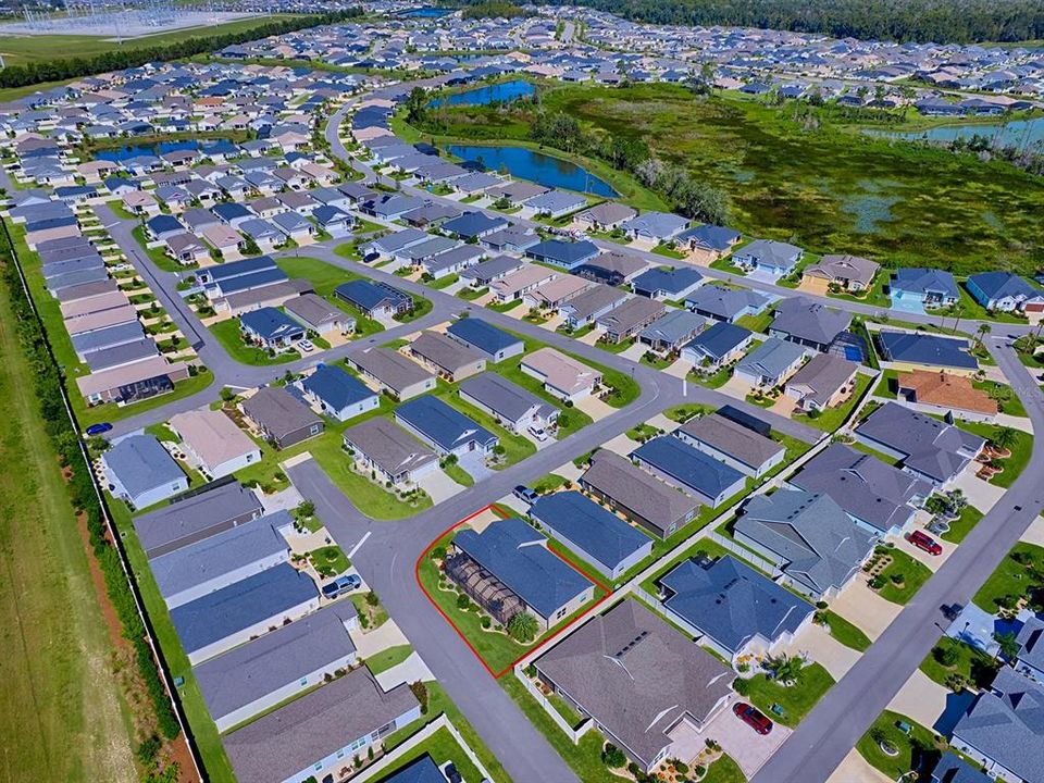 Active With Contract: $339,000 (2 beds, 2 baths, 1300 Square Feet)