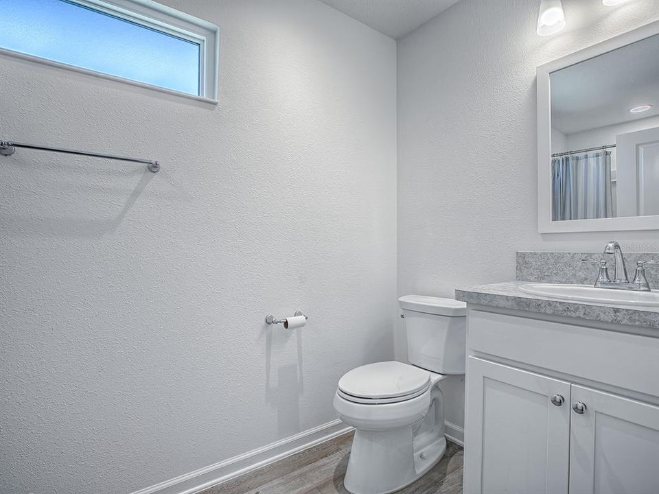 Active With Contract: $339,000 (2 beds, 2 baths, 1300 Square Feet)