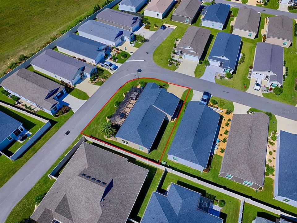 Active With Contract: $339,000 (2 beds, 2 baths, 1300 Square Feet)