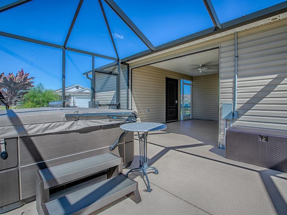 Active With Contract: $339,000 (2 beds, 2 baths, 1300 Square Feet)