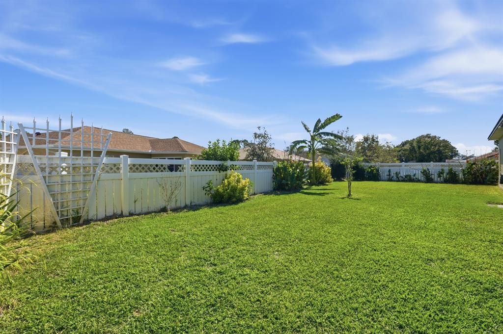 Active With Contract: $350,000 (3 beds, 3 baths, 2042 Square Feet)