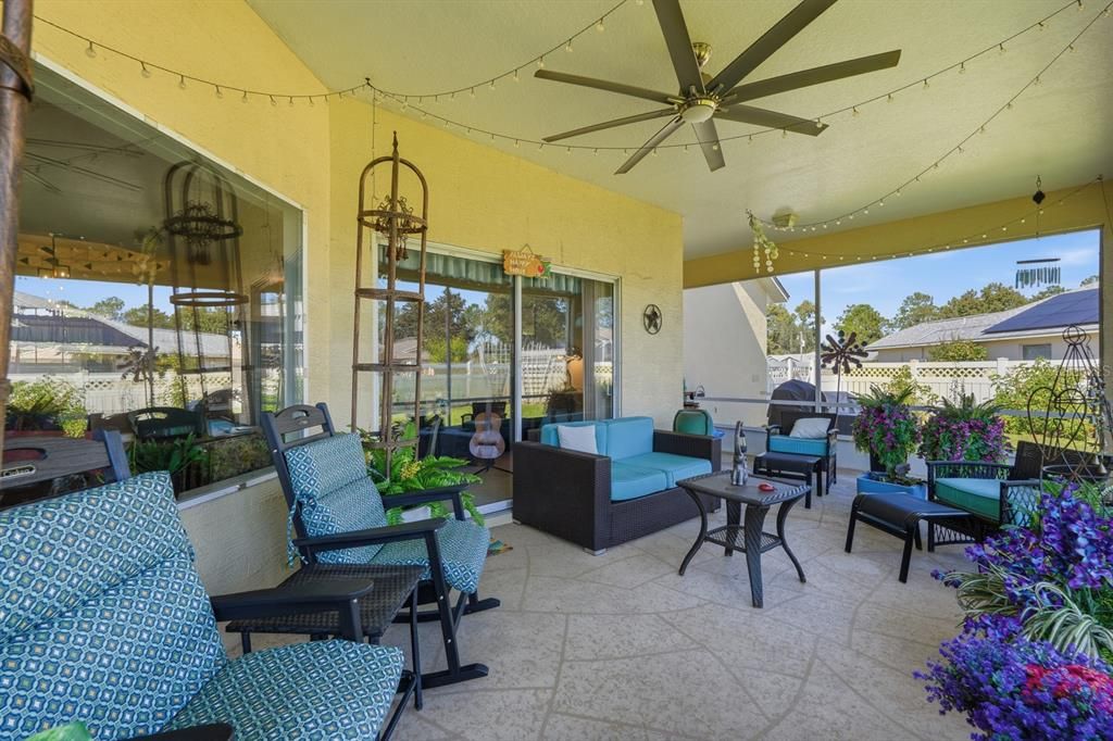 Active With Contract: $350,000 (3 beds, 3 baths, 2042 Square Feet)