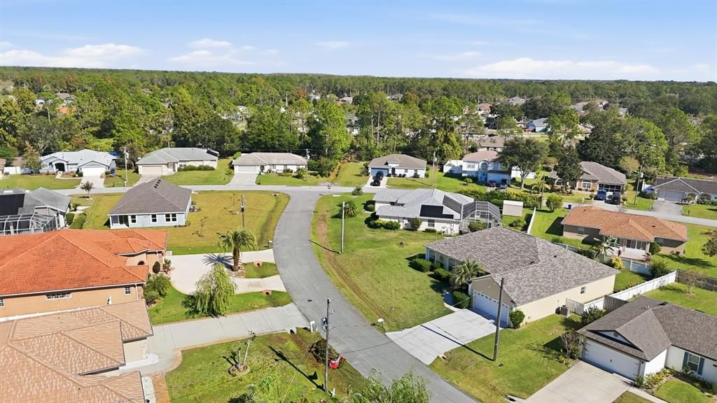 Active With Contract: $350,000 (3 beds, 3 baths, 2042 Square Feet)