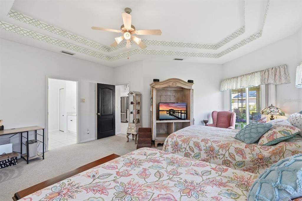 Active With Contract: $350,000 (3 beds, 3 baths, 2042 Square Feet)