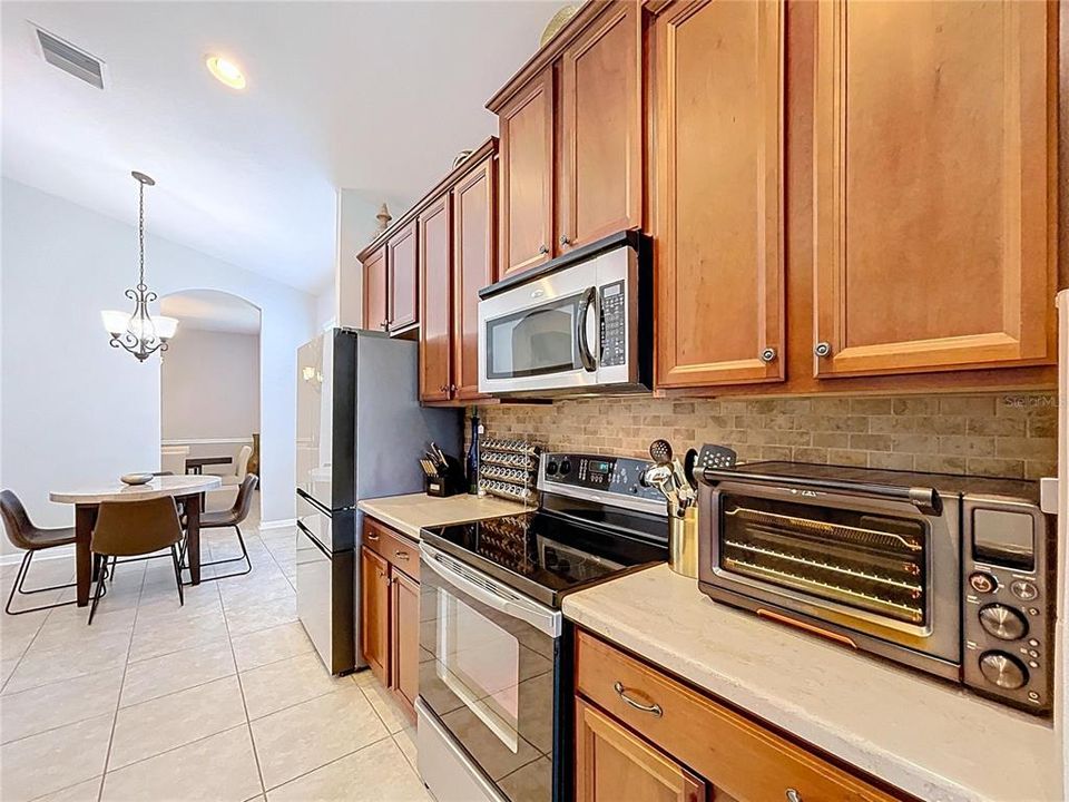 待售: $590,000 (4 贝兹, 3 浴室, 2671 平方英尺)