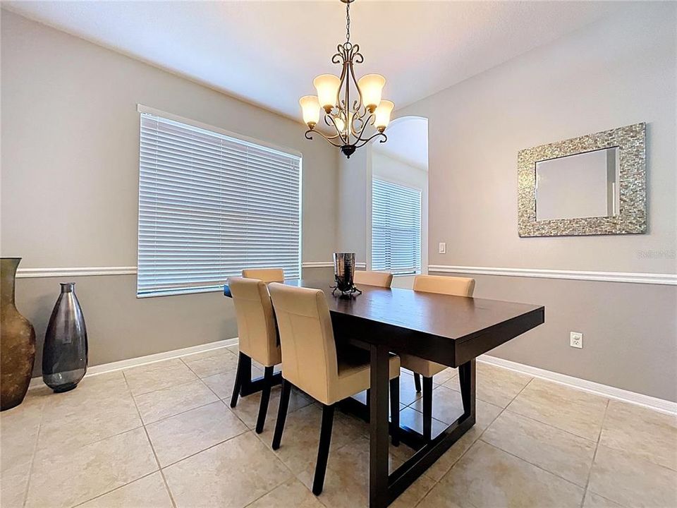 待售: $590,000 (4 贝兹, 3 浴室, 2671 平方英尺)