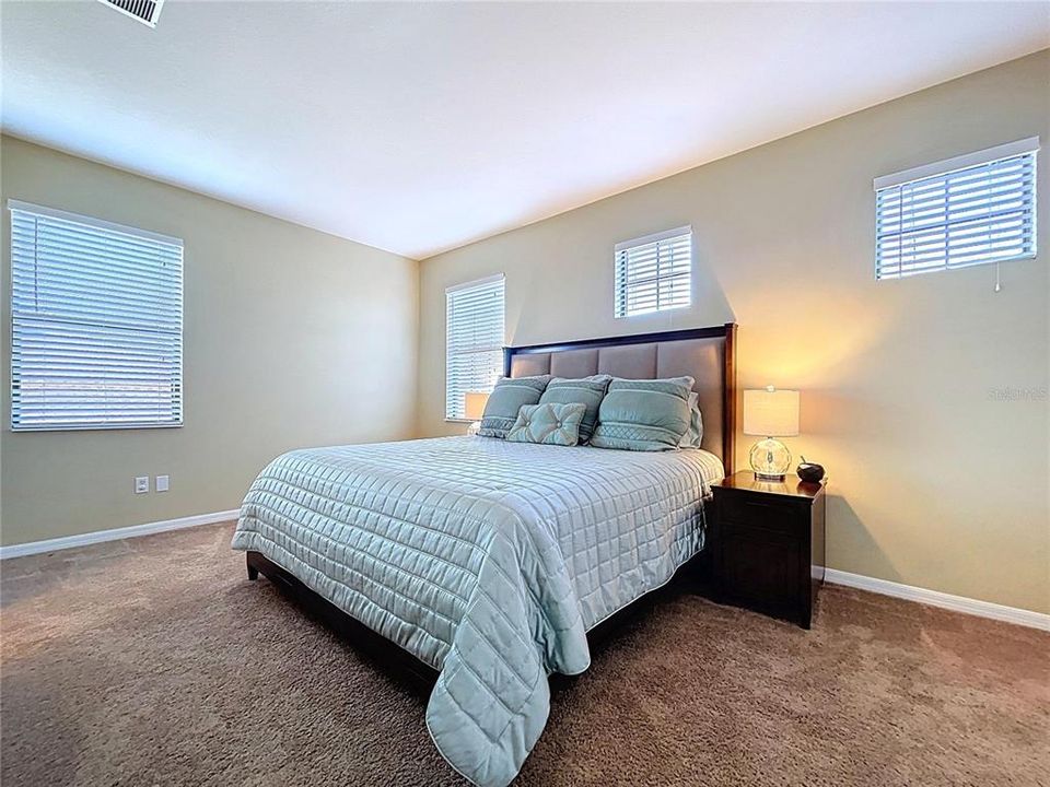 待售: $590,000 (4 贝兹, 3 浴室, 2671 平方英尺)