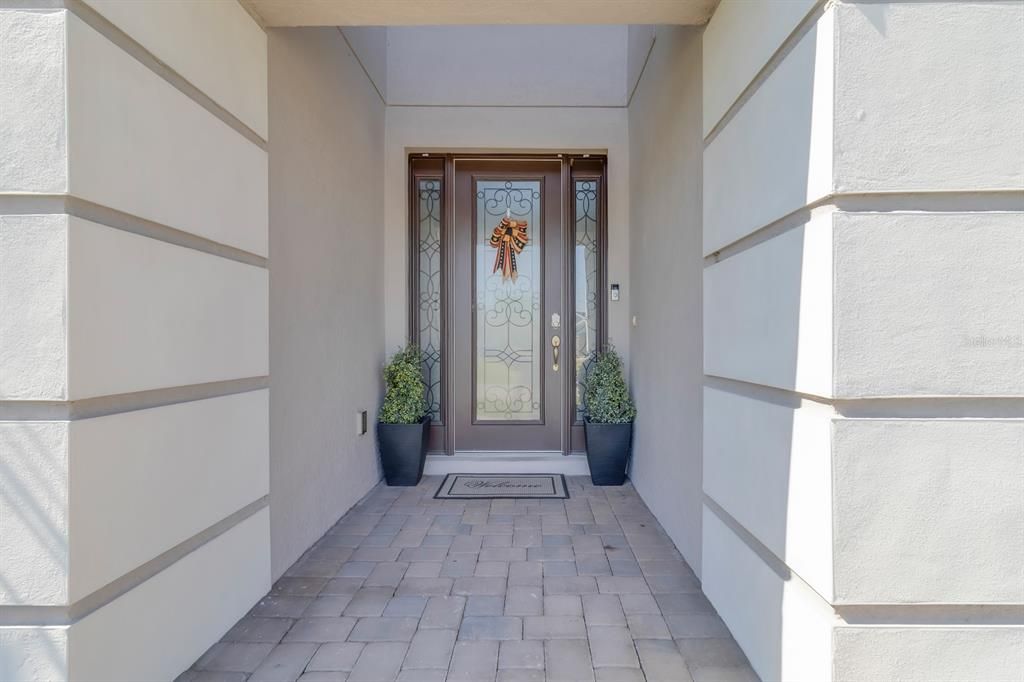 For Sale: $725,000 (5 beds, 3 baths, 4200 Square Feet)