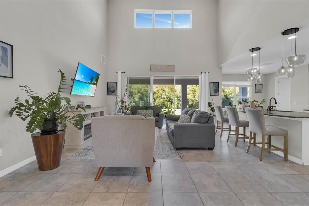 For Sale: $725,000 (5 beds, 3 baths, 4200 Square Feet)