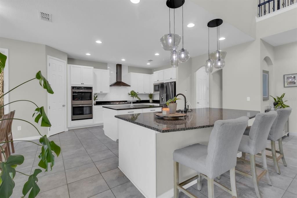 For Sale: $725,000 (5 beds, 3 baths, 4200 Square Feet)