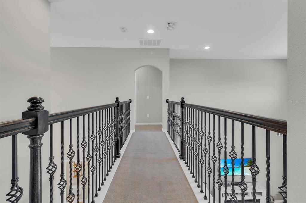 For Sale: $725,000 (5 beds, 3 baths, 4200 Square Feet)