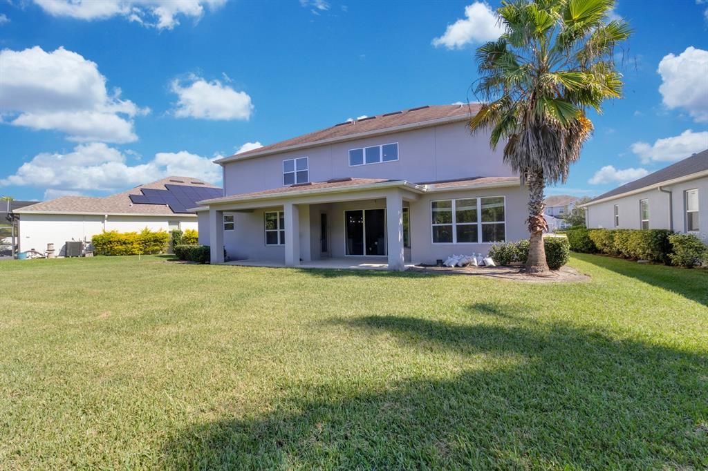 For Sale: $725,000 (5 beds, 3 baths, 4200 Square Feet)