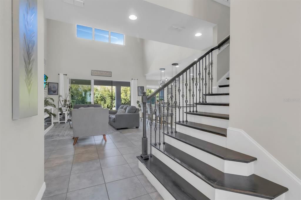 For Sale: $725,000 (5 beds, 3 baths, 4200 Square Feet)