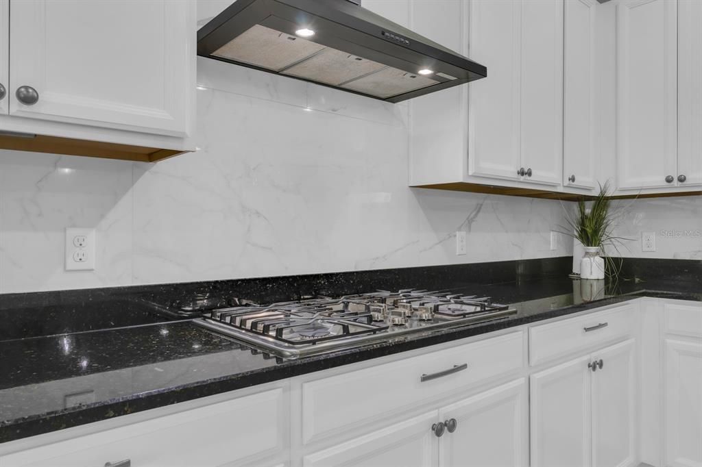 For Sale: $725,000 (5 beds, 3 baths, 4200 Square Feet)