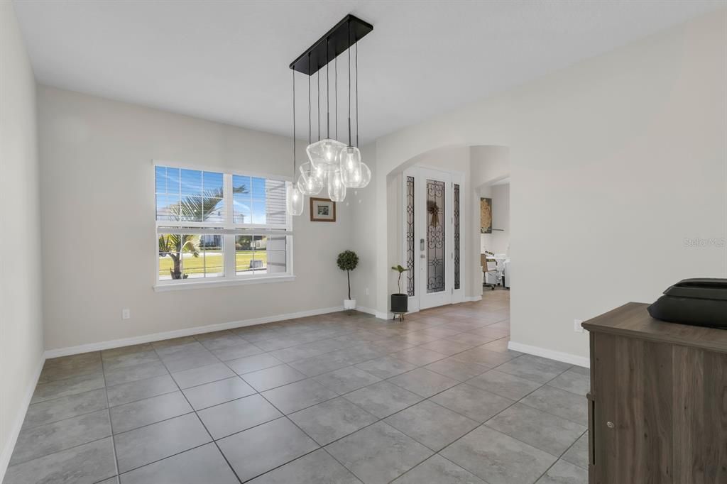 For Sale: $725,000 (5 beds, 3 baths, 4200 Square Feet)