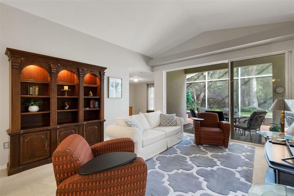 Под контрактом: $285,000 (2 спален, 2 ванн, 1485 Квадратных фут)