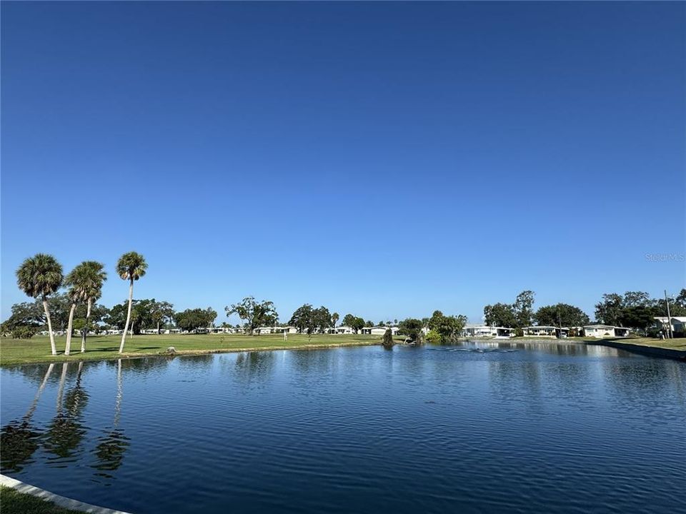 For Sale: $129,900 (2 beds, 2 baths, 840 Square Feet)