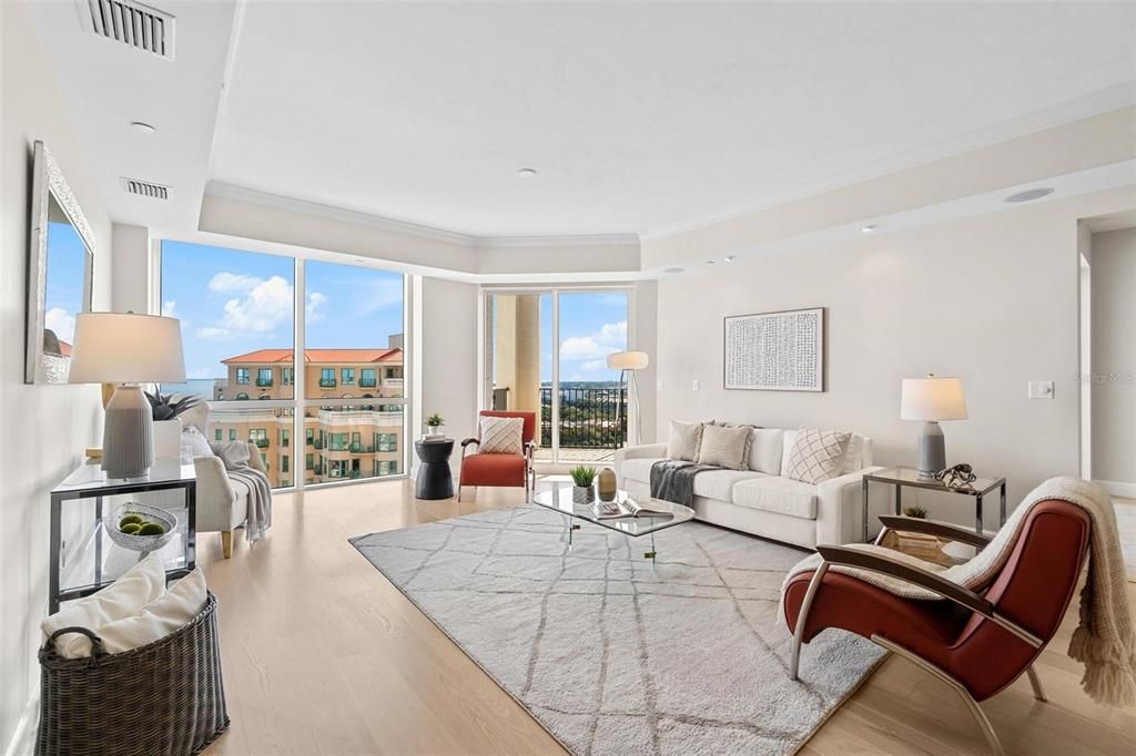 Activo con contrato: $2,400,000 (3 camas, 3 baños, 2736 Pies cuadrados)