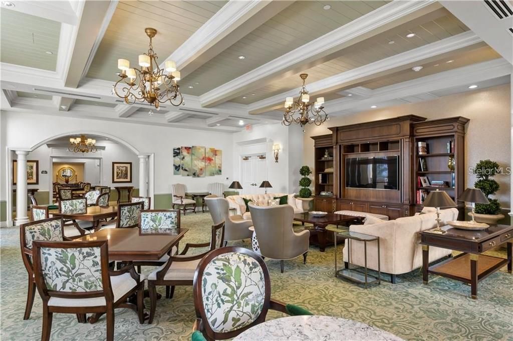 Activo con contrato: $2,400,000 (3 camas, 3 baños, 2736 Pies cuadrados)