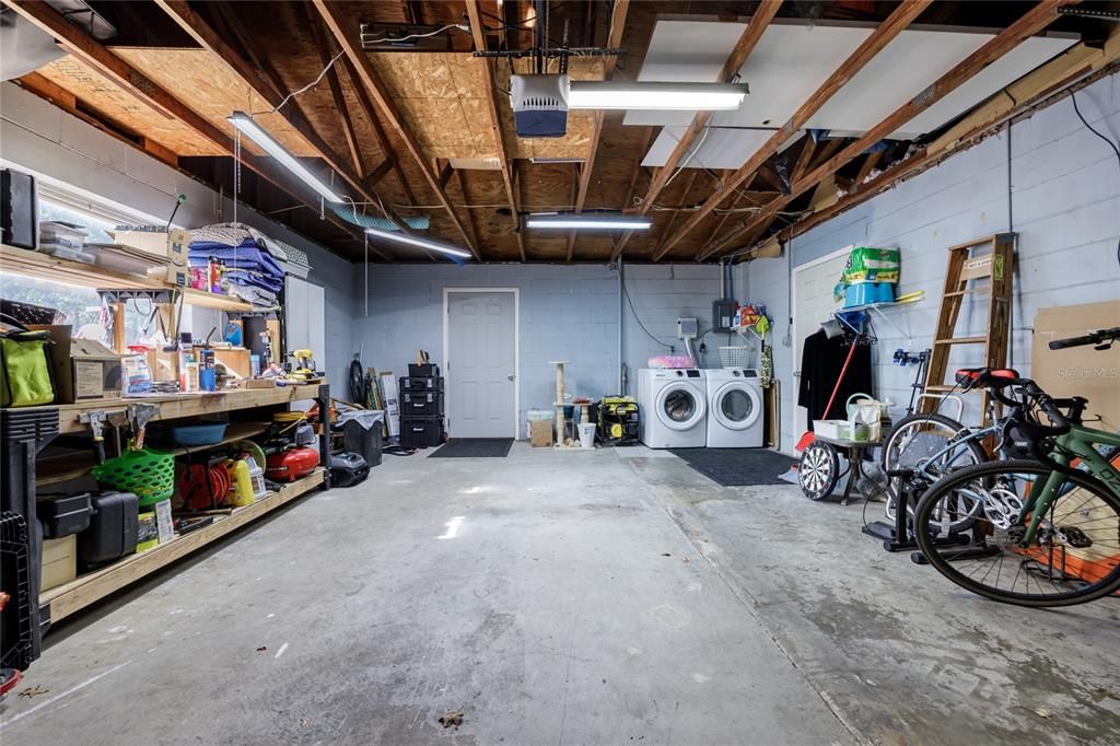 For Sale: $339,900 (3 beds, 2 baths, 1690 Square Feet)