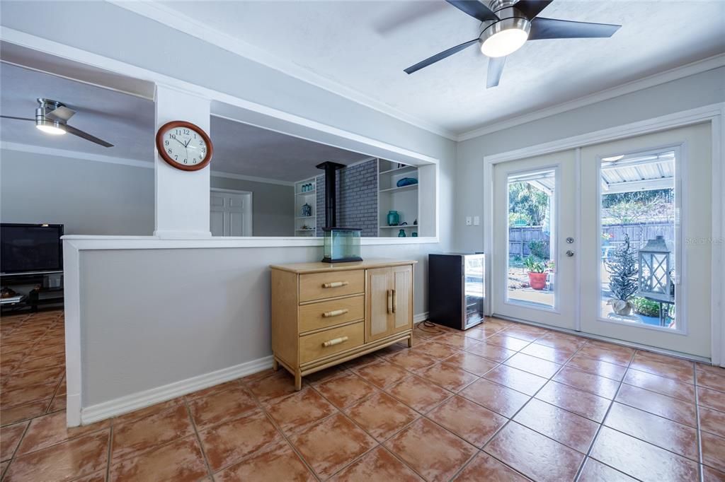 For Sale: $339,900 (3 beds, 2 baths, 1690 Square Feet)