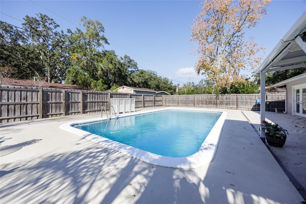 For Sale: $339,900 (3 beds, 2 baths, 1690 Square Feet)