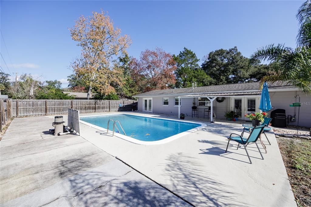 For Sale: $339,900 (3 beds, 2 baths, 1690 Square Feet)