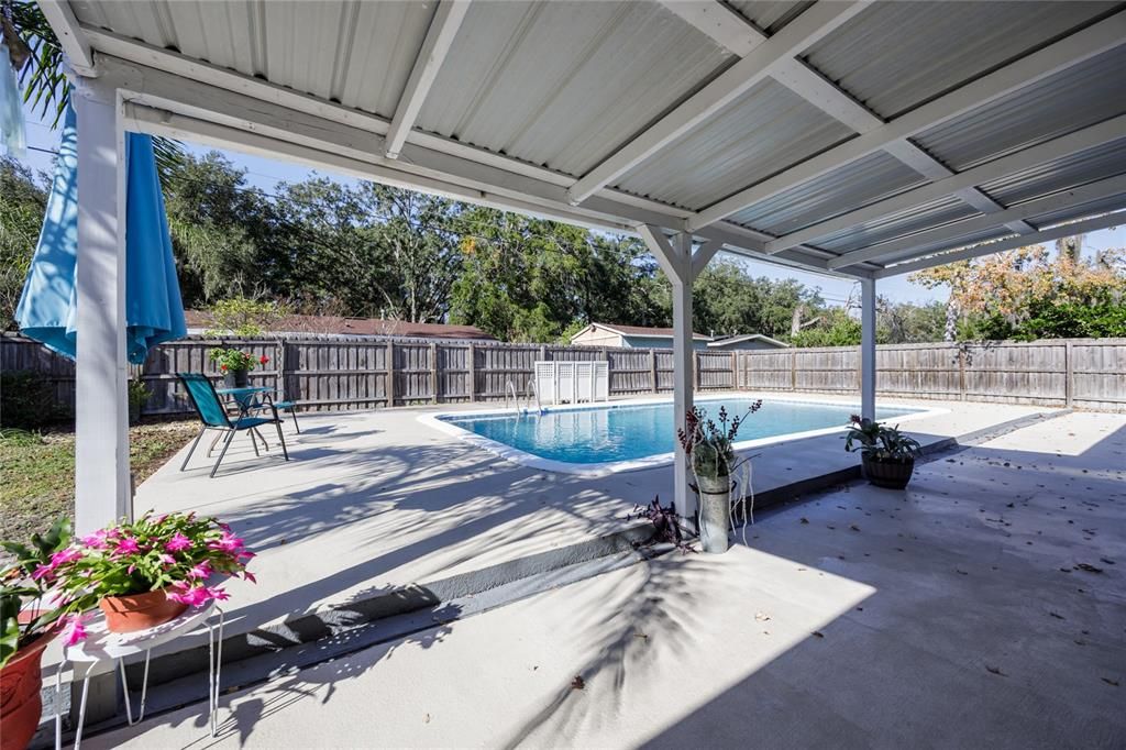 For Sale: $339,900 (3 beds, 2 baths, 1690 Square Feet)