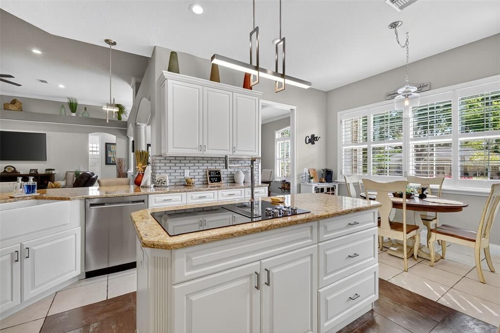 待售: $699,900 (4 贝兹, 2 浴室, 3639 平方英尺)