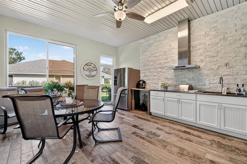 待售: $699,900 (4 贝兹, 2 浴室, 3639 平方英尺)