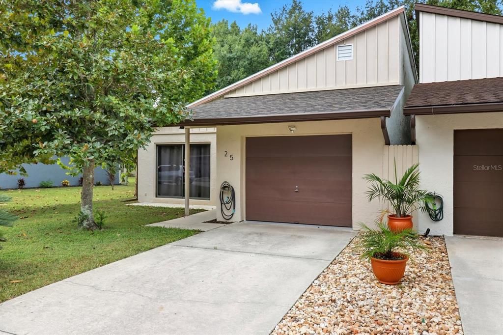 For Sale: $225,900 (2 beds, 2 baths, 1359 Square Feet)