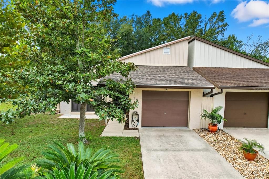 For Sale: $225,900 (2 beds, 2 baths, 1359 Square Feet)