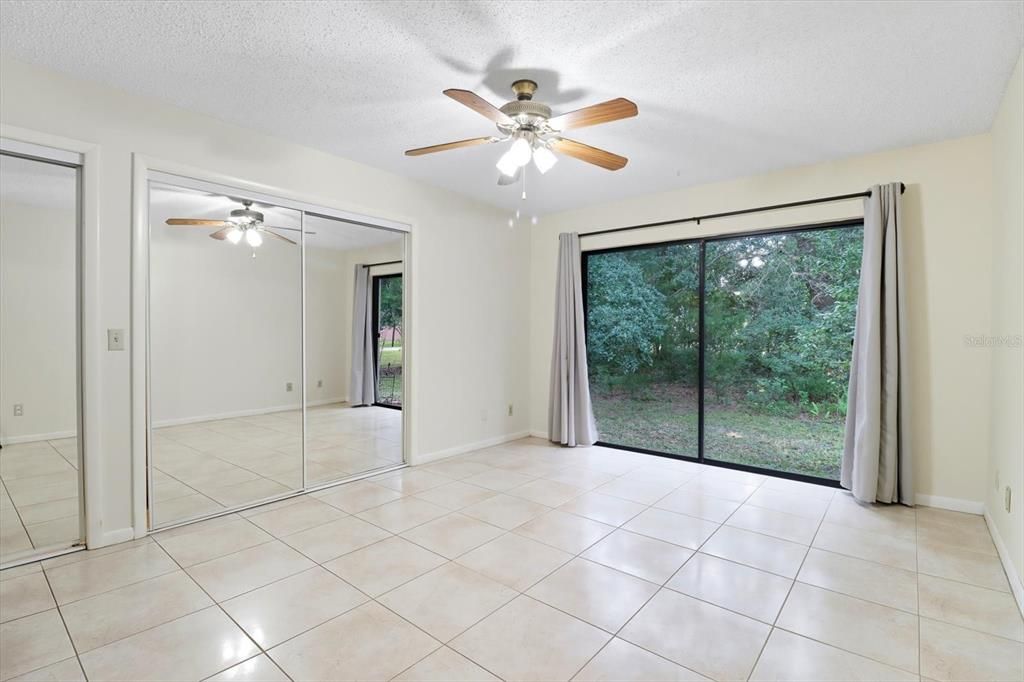 For Sale: $225,900 (2 beds, 2 baths, 1359 Square Feet)