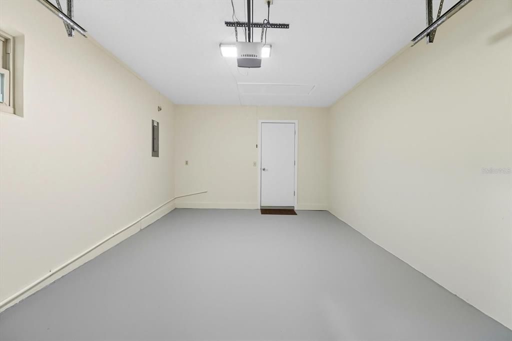 For Sale: $225,900 (2 beds, 2 baths, 1359 Square Feet)