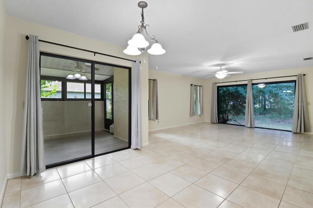 For Sale: $225,900 (2 beds, 2 baths, 1359 Square Feet)