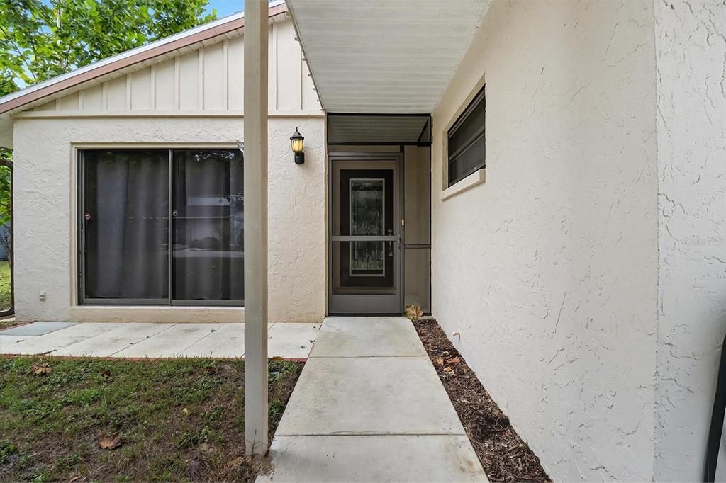 For Sale: $225,900 (2 beds, 2 baths, 1359 Square Feet)