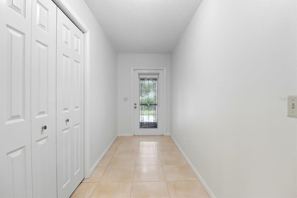 For Sale: $225,900 (2 beds, 2 baths, 1359 Square Feet)