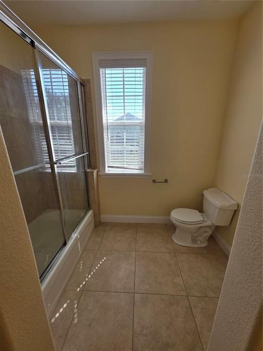 En Venta: $735,000 (5 camas, 6 baños, 4277 Pies cuadrados)