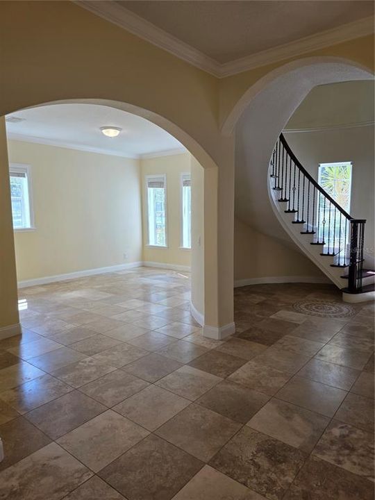 En Venta: $735,000 (5 camas, 6 baños, 4277 Pies cuadrados)