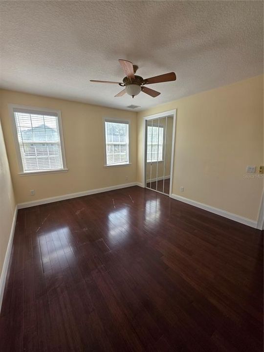 En Venta: $735,000 (5 camas, 6 baños, 4277 Pies cuadrados)