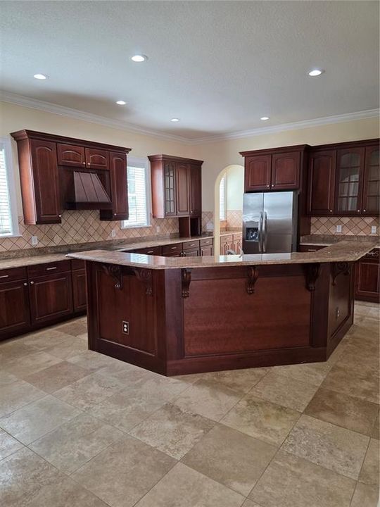 En Venta: $735,000 (5 camas, 6 baños, 4277 Pies cuadrados)