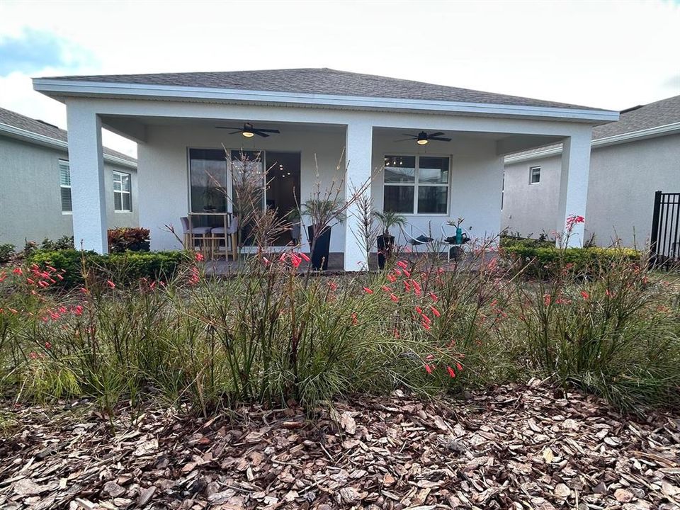 For Rent: $2,750 (2 beds, 2 baths, 1395 Square Feet)