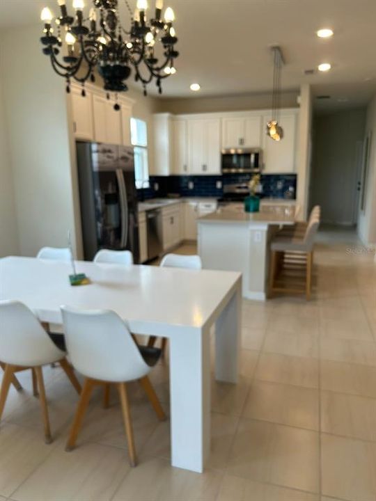 For Rent: $2,750 (2 beds, 2 baths, 1395 Square Feet)