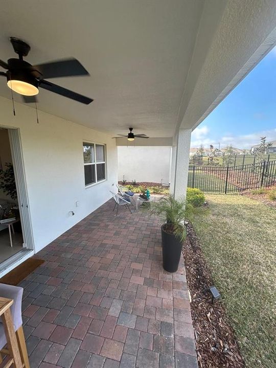 For Rent: $2,750 (2 beds, 2 baths, 1395 Square Feet)