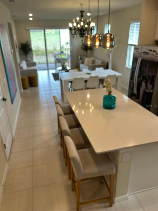 For Rent: $2,750 (2 beds, 2 baths, 1395 Square Feet)