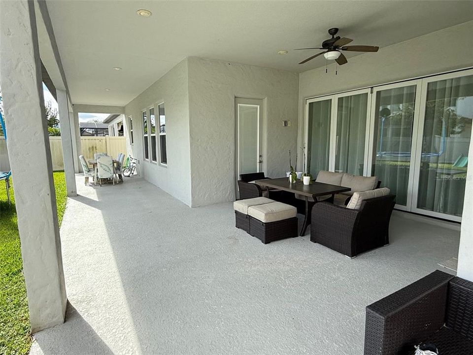 出租: $5,985 (7 贝兹, 6 浴室, 5253 平方英尺)