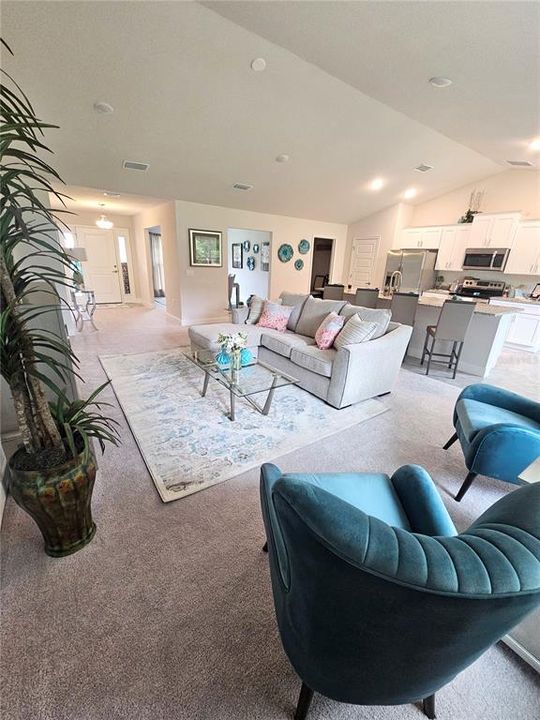 待售: $400,150 (4 贝兹, 3 浴室, 2071 平方英尺)