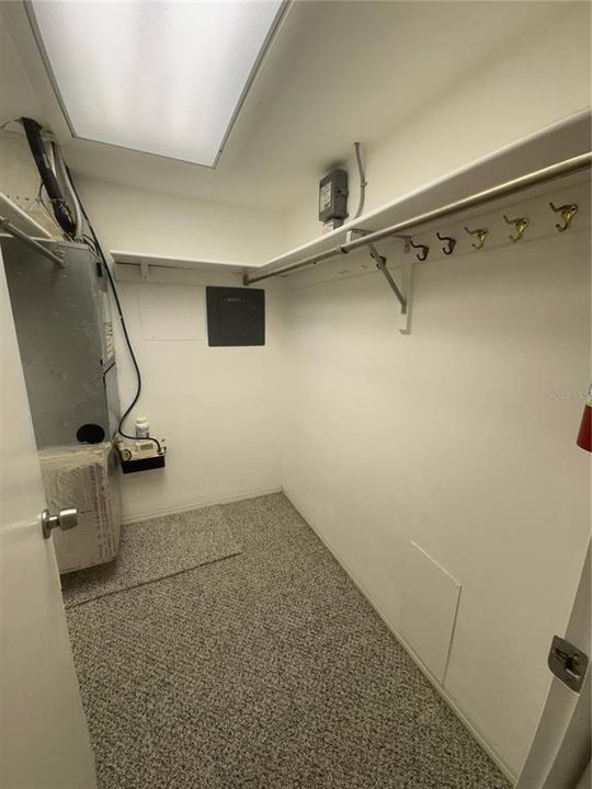 出租: $1,800 (2 贝兹, 2 浴室, 912 平方英尺)