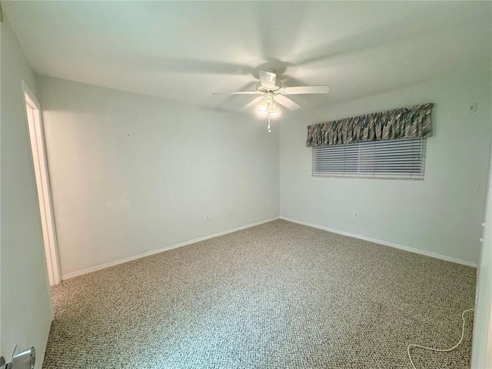 出租: $1,800 (2 贝兹, 2 浴室, 912 平方英尺)